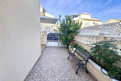 Casa adosada en venta en Playa Flamenca II, Alicante, España 5 dormitorios, 103 m2 No. 156088 - foto 3