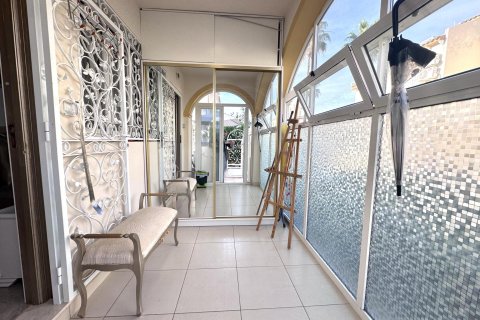 Casa adosada en venta en Playa Flamenca II, Alicante, España 5 dormitorios, 103 m2 No. 156088 - foto 4