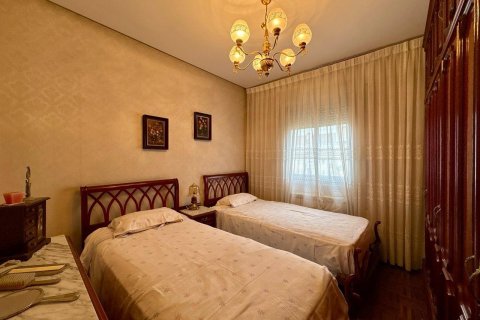 Продажа квартиры в Мадрид, Испания 2 спальни, 70м2 №142394 - фото 16
