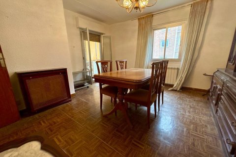 Продажа квартиры в Мадрид, Испания 2 спальни, 70м2 №142394 - фото 3