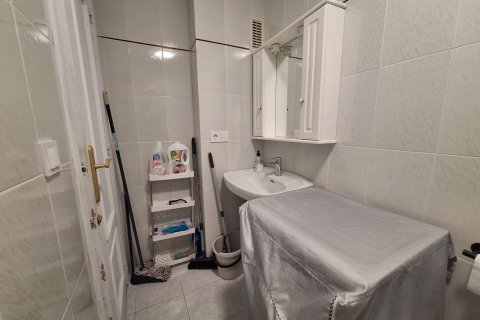 Apartamento en alquiler en Torrevieja, Alicante, España 22 m2 No. 142396 - foto 9