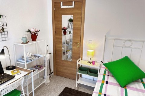 Продажа квартиры в Аликанте, Испания 1 спальня, 113м2 №142392 - фото 1