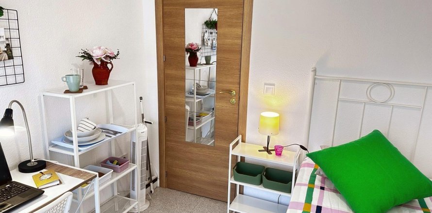 Квартира в Аликанте, Испания 1 спальня, 113м2 №142392