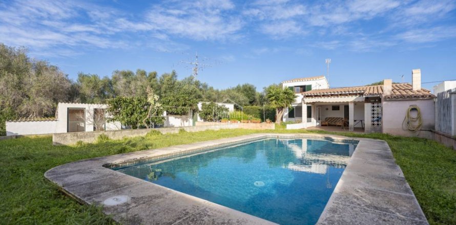 Huvila Es Castell, Menorca, Espanja 5 makuuhuonetta, 135 m2 No. 147587
