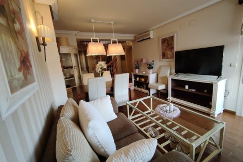 Kattohuoneisto vuokrattavana Villajoyosa, Alicante, Espanja, 3 makuuhuonetta, 140 m2 No. 147585 - kuva 4