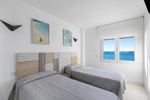 Huoneisto myytävänä Punta Prima, Alicante, Espanja, 2 makuuhuonetta, 122 m2 No. 147586 - kuva 27