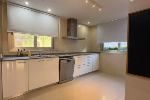 Huvila vuokrattavana Cala Vinyes, Mallorca, Espanja, 4 makuuhuonetta, 306 m2 No. 147589 - kuva 9