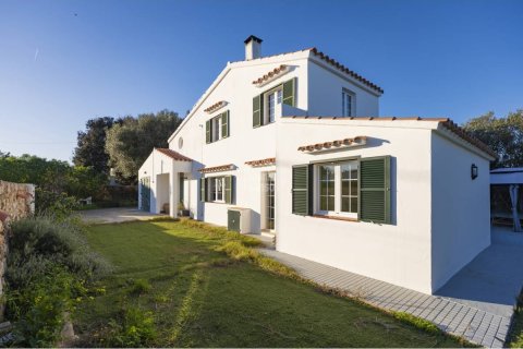 Huvila Es Castell, Menorca, Espanja 5 makuuhuonetta, 195 m2 No. 147588