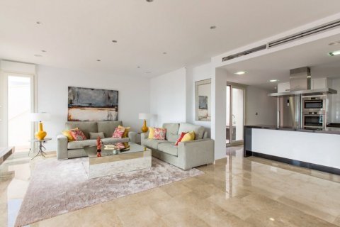 Villa till salu Moraira, Alicante, Spanien 4 sovrum, 559 kvm. Nr. 135687 - foto 5