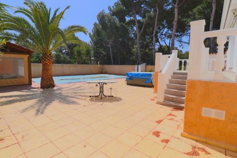Villa till salu La Nucia, Alicante, Spanien 4 sovrum, 215 kvm. Nr. 135691 - foto 6
