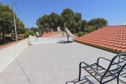 Villa till salu La Nucia, Alicante, Spanien 4 sovrum, 215 kvm. Nr. 135691 - foto 26
