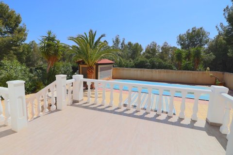 Villa till salu La Nucia, Alicante, Spanien 4 sovrum, 215 kvm. Nr. 135691 - foto 23