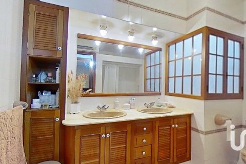 Villa à vendre à Sant Carles De La Rapita, Tarragona, Espagne, 5 chambres, 288 m2 No. 153182 - photo 16