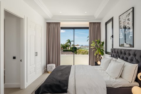 Villa for sale in Malaga, Spain 6 bedrooms, 1466 sq.m. No. 154950 - photo 23