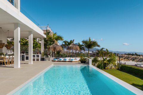 Villa for sale in Malaga, Spain 6 bedrooms, 1466 sq.m. No. 154950 - photo 4