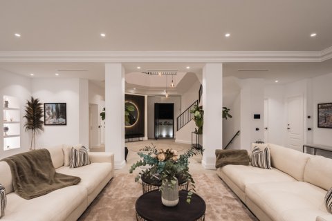 Villa for sale in Malaga, Spain 6 bedrooms, 1466 sq.m. No. 154950 - photo 16