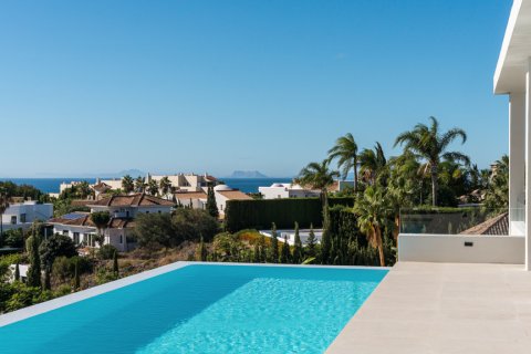 Villa for sale in Malaga, Spain 6 bedrooms, 1466 sq.m. No. 154950 - photo 5