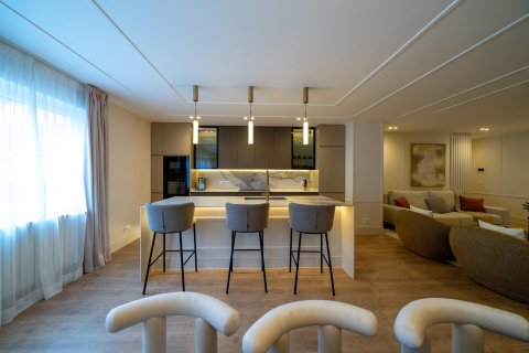 Apartment à vendre à Madrid, Espagne, 3 chambres, 209 m2 No. 149560 - photo 11