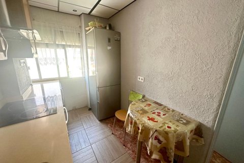 Huoneisto vuokrattavana Alicante, Espanja, 4 makuuhuonetta, 61 m2 No. 149564 - kuva 4
