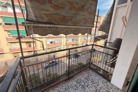 Huoneisto vuokrattavana Alicante, Espanja, 4 makuuhuonetta, 61 m2 No. 149564 - kuva 18