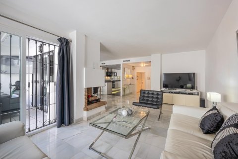 Аренда дуплекса в Нуэва Андалусия, Малага, Испания 4 спальни, 175м2 №149565 - фото 2