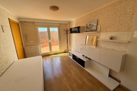 Penthouse for rent Alicante, Spain 58 sq.m. No. 133054 - photo 2
