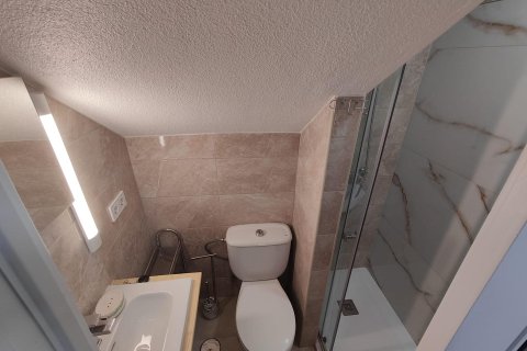 Huoneisto vuokrattavana Alicante, Espanja , 28 m2 No. 166570 - kuva 5