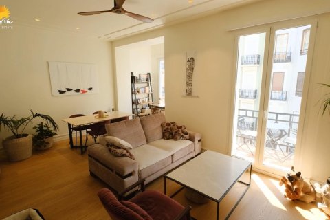 Apartment for sale in Valencia, Spain 1 bedroom, 132 sq.m. No. 166568 - photo 4