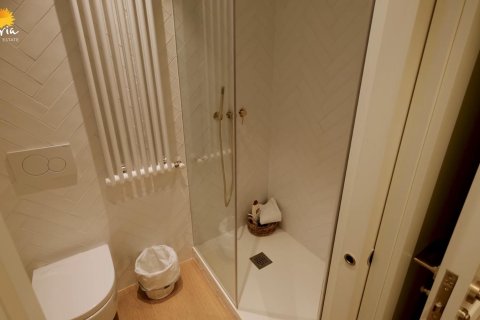 Apartment for sale in Valencia, Spain 1 bedroom, 132 sq.m. No. 166568 - photo 19