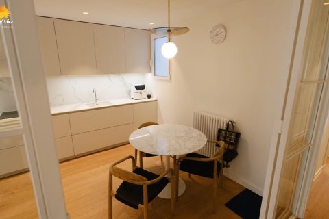 Apartment for sale in Valencia, Spain 1 bedroom, 132 sq.m. No. 166568 - photo 12