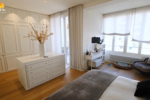 Apartment for sale in Valencia, Spain 1 bedroom, 132 sq.m. No. 166568 - photo 24