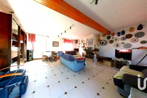 Сasa en venta en Flix, Tarragona, España 5 dormitorios, 478 m2 No. 153148 - foto 11