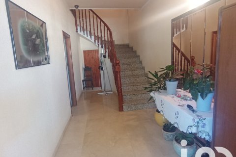 Сasa en venta en Flix, Tarragona, España 5 dormitorios, 478 m2 No. 153148 - foto 7