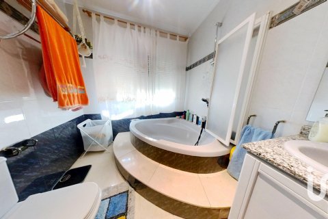 Сasa en venta en Flix, Tarragona, España 5 dormitorios, 478 m2 No. 153148 - foto 24