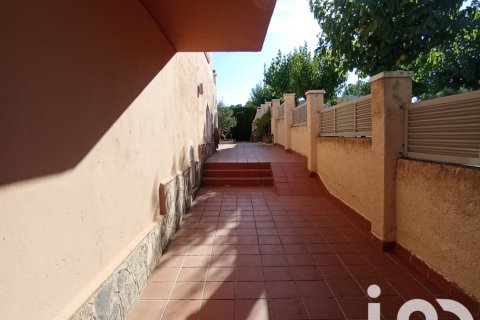 Сasa en venta en Flix, Tarragona, España 5 dormitorios, 478 m2 No. 153148 - foto 6