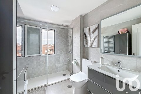 Kaupunkipientalo myytävänä Rincon de la Victoria, Malaga, Espanja, 3 makuuhuonetta, 223.84 m2 No. 153149 - kuva 7