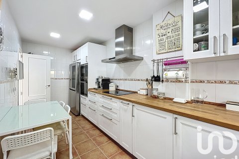 Kaupunkipientalo myytävänä Rincon de la Victoria, Malaga, Espanja, 3 makuuhuonetta, 223.84 m2 No. 153149 - kuva 9