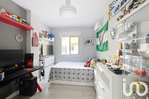 Kaupunkipientalo myytävänä Rincon de la Victoria, Malaga, Espanja, 3 makuuhuonetta, 223.84 m2 No. 153149 - kuva 18