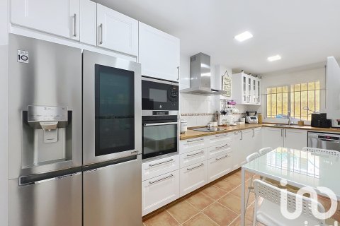 Kaupunkipientalo myytävänä Rincon de la Victoria, Malaga, Espanja, 3 makuuhuonetta, 223.84 m2 No. 153149 - kuva 10