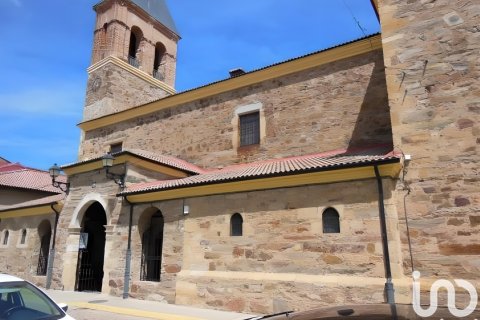 House for sale in Veguellina de Orbigo, Leon, Spain 480 sq.m. No. 186056 - photo 8