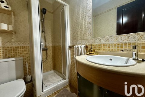 Apartment for sale in Lepe, Huelva, Spain 3 bedrooms, 128 sq.m. No. 186054 - photo 26