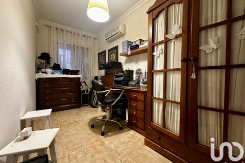 Apartment for sale in Lepe, Huelva, Spain 3 bedrooms, 128 sq.m. No. 186054 - photo 20