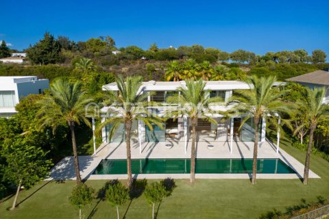 Villa for sale in Casares, Malaga, Spain 5 bedrooms, 713 sq.m. No. 191755 - photo 9