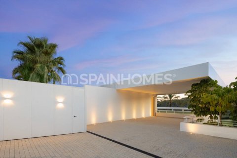 Villa for sale in Casares, Malaga, Spain 5 bedrooms, 713 sq.m. No. 191755 - photo 13