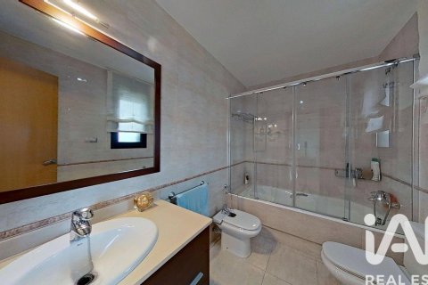 House for sale in Calafell, Tarragona, Spain 5 bedrooms, 384 sq.m. No. 172892 - photo 11