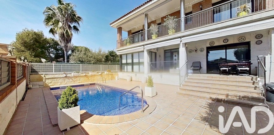 Дом в Калафелл, Таррагона, Испания 5 спален, 384м2 №172892