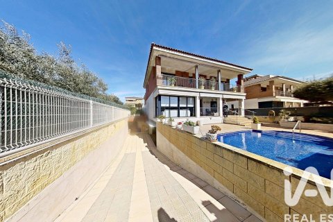 Продажа дома в Калафелл, Таррагона, Испания 5 спален, 384м2 №172892 - фото 18