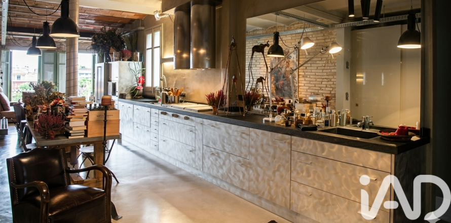 Penthouse à Barcelona, Espagne 63 m2 No. 172878