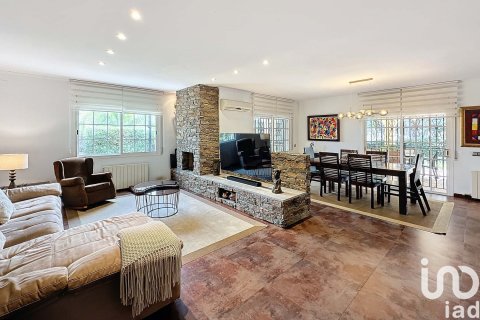 Dom w Cunit, Tarragona, Hiszpania 6 sypialni, 574 mkw. nr 154053 – zdjęcie 2