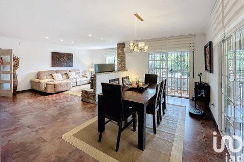 Dom w Cunit, Tarragona, Hiszpania 6 sypialni, 574 mkw. nr 154053 – zdjęcie 29